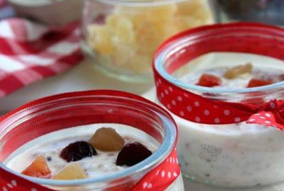 Vasito de Kefir con chía, vainilla bourbon y frutas deshidratadas